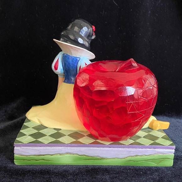 Jim Shore Showcase Disney Traditions Figure SNOW WHITE “A Tempting Offer” Apple - Picture 8 of 16
